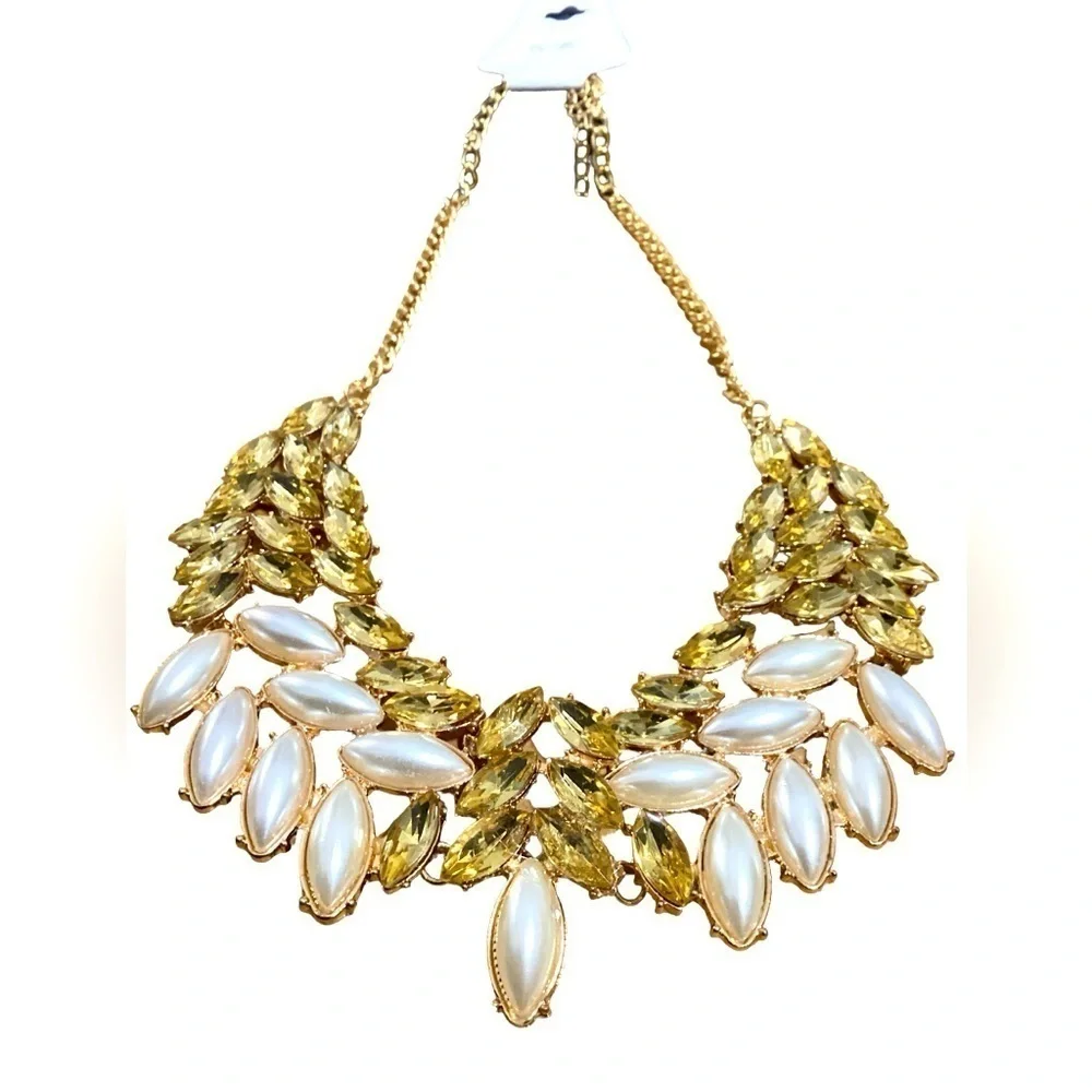 PEARL BIB STATEMENT NECKLACE, Pearl and Gold Crystals #335